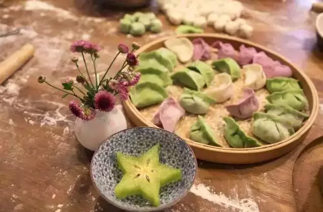 【冷眼熱評】從這家網(wǎng)紅小店，探秘中小企業(yè)的經(jīng)營策略