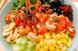 碳烤雞丸串、老北京雞肉卷、紫薯包……便利店這些鮮食最好賣(mài)