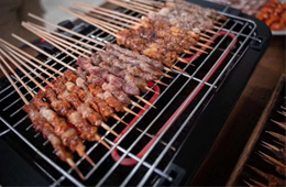  燒烤店復(fù)工，豪橫顧客一單外賣點(diǎn)1200！在家擼串的春天到了嗎？