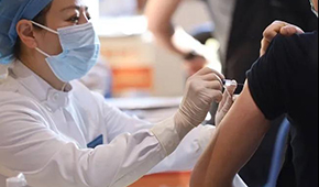 確診病例再現(xiàn)冷鏈從業(yè)者，打過(guò)疫苗就萬(wàn)事大吉？