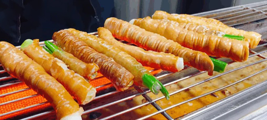 肥腸卷大蔥、鮮鹵肥腸...肥腸進(jìn)入全場(chǎng)景時(shí)代，重量級(jí)選手開啟正面廝殺！鄭州預(yù)制菜展見分曉