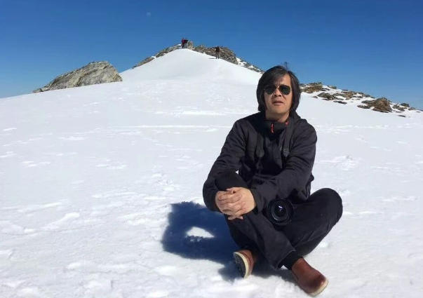 從賣凍品到賣餐品，他如何從“經(jīng)銷商”蛻變?yōu)椤巴赓u品牌掌門人”？